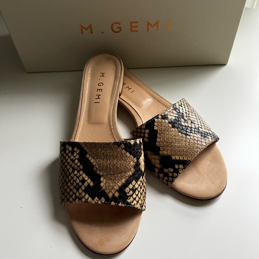 M. Gemi Leather slides
